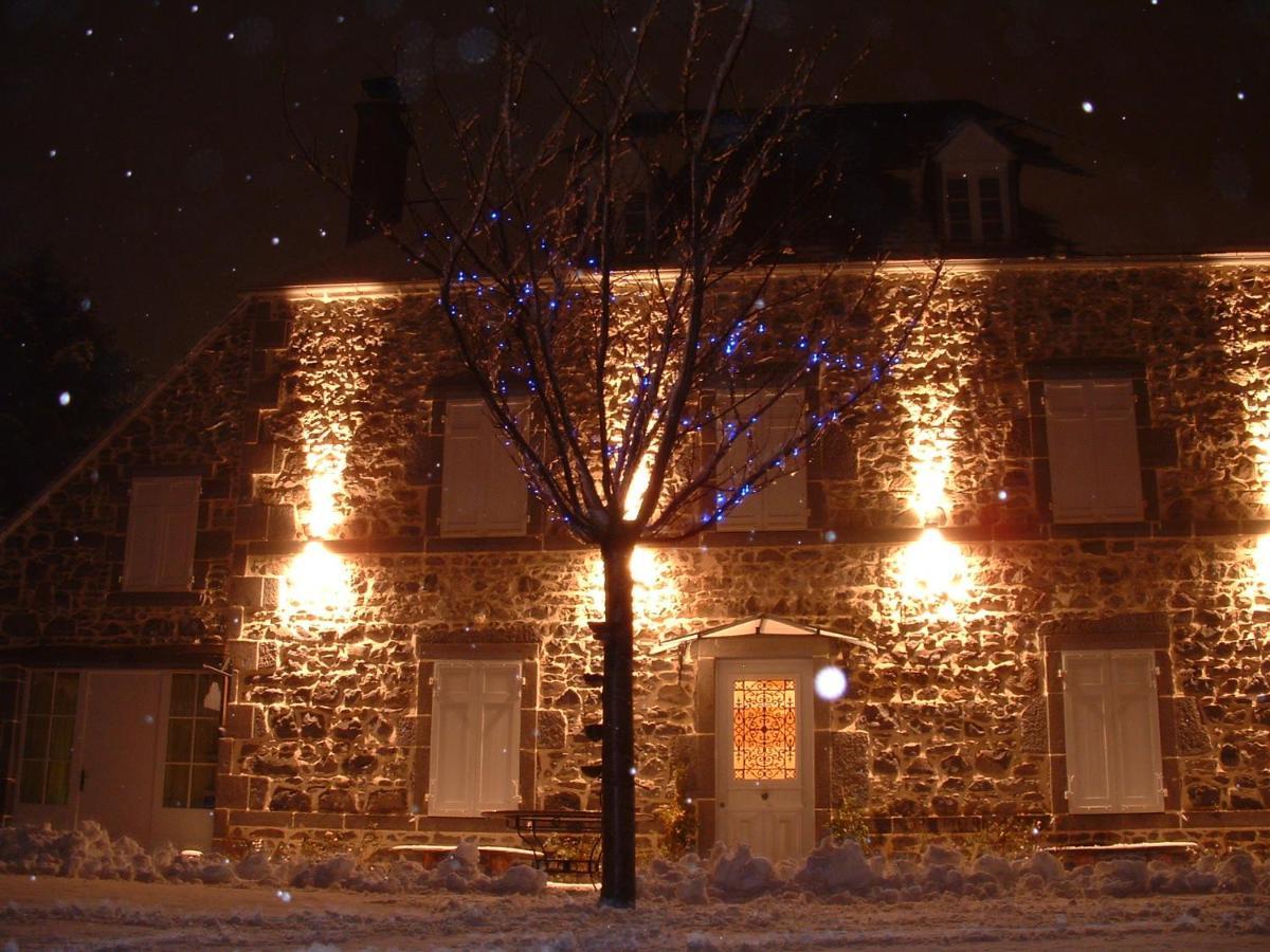 Maison D'Hotes La Nichee Rochefort-Montagne Kültér fotó